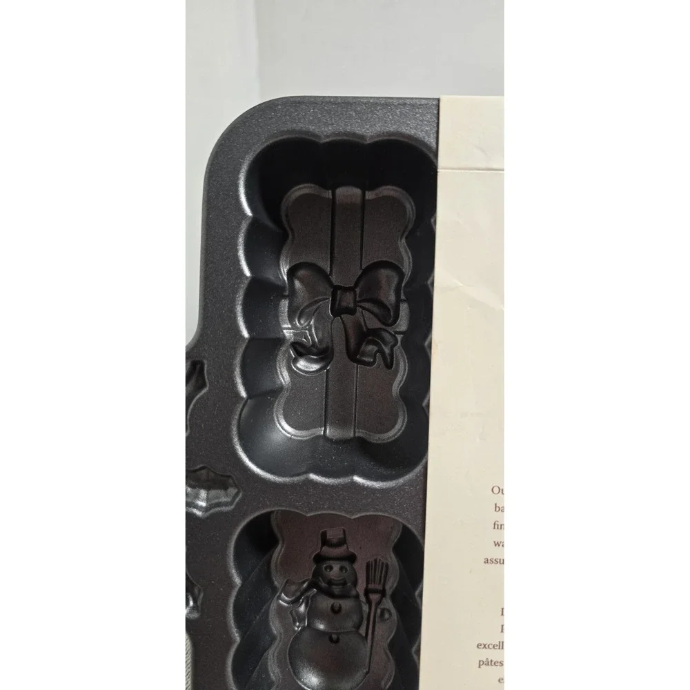Holiday‎ Mini Baking Pan Christmas Loaf Nordic Ware Cake Pans Cast Aluminum